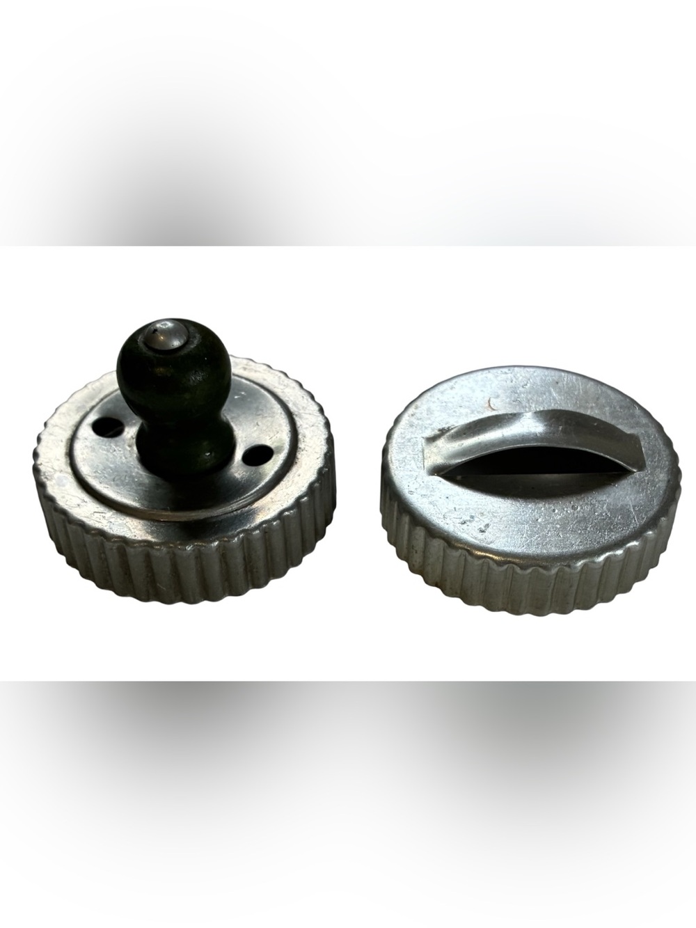 VINTAGE METAL BISCUIT CUTTERS